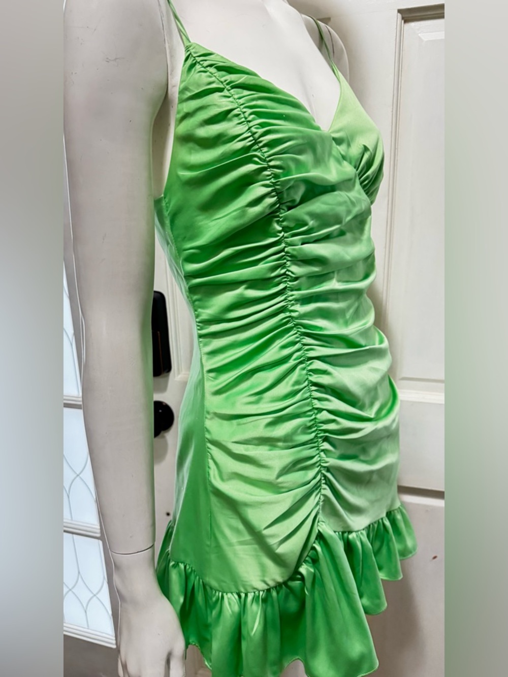 MAJORELLE coquette Bright Green Ruched Ruffle Mini Dress Size Medium A - Picture 6 of 16